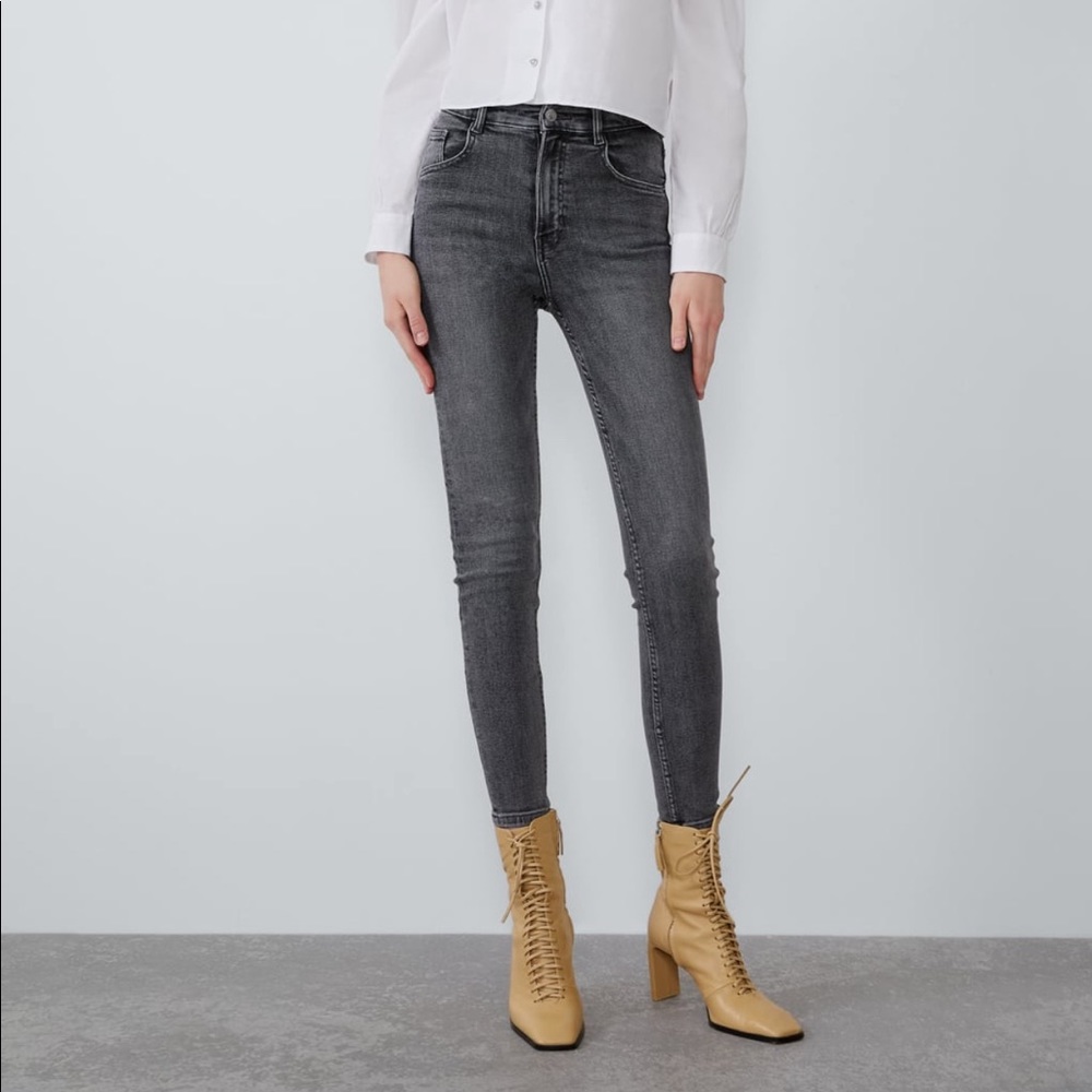Zara Vintage Hi Rise Skinny Jeans